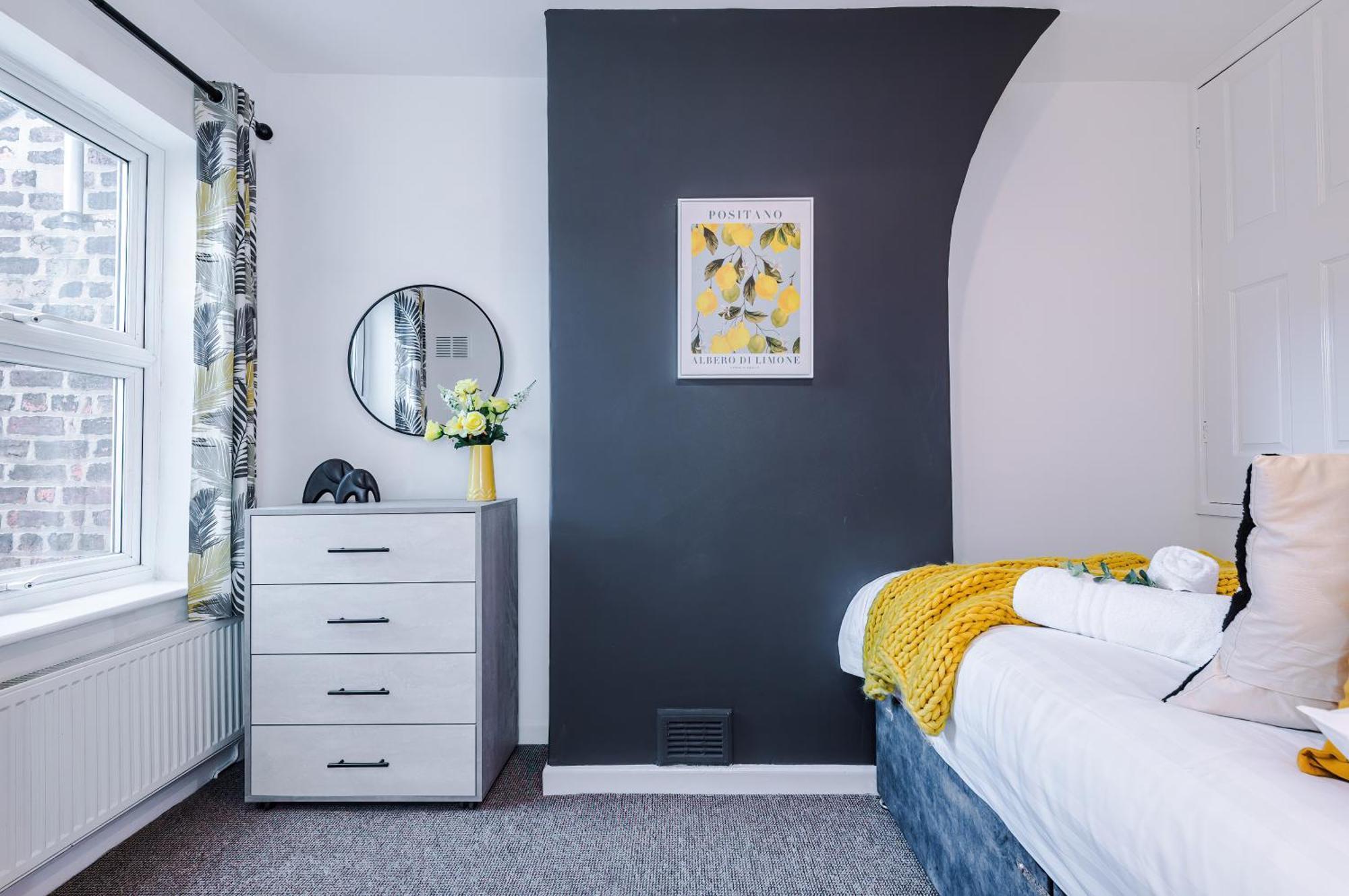 New! Spacious 2-Bed Home In Chester City-Centre By 53 Degrees Property, Ideal For Couples & Small Groups, Great Location - Sleeps 5 Ngoại thất bức ảnh