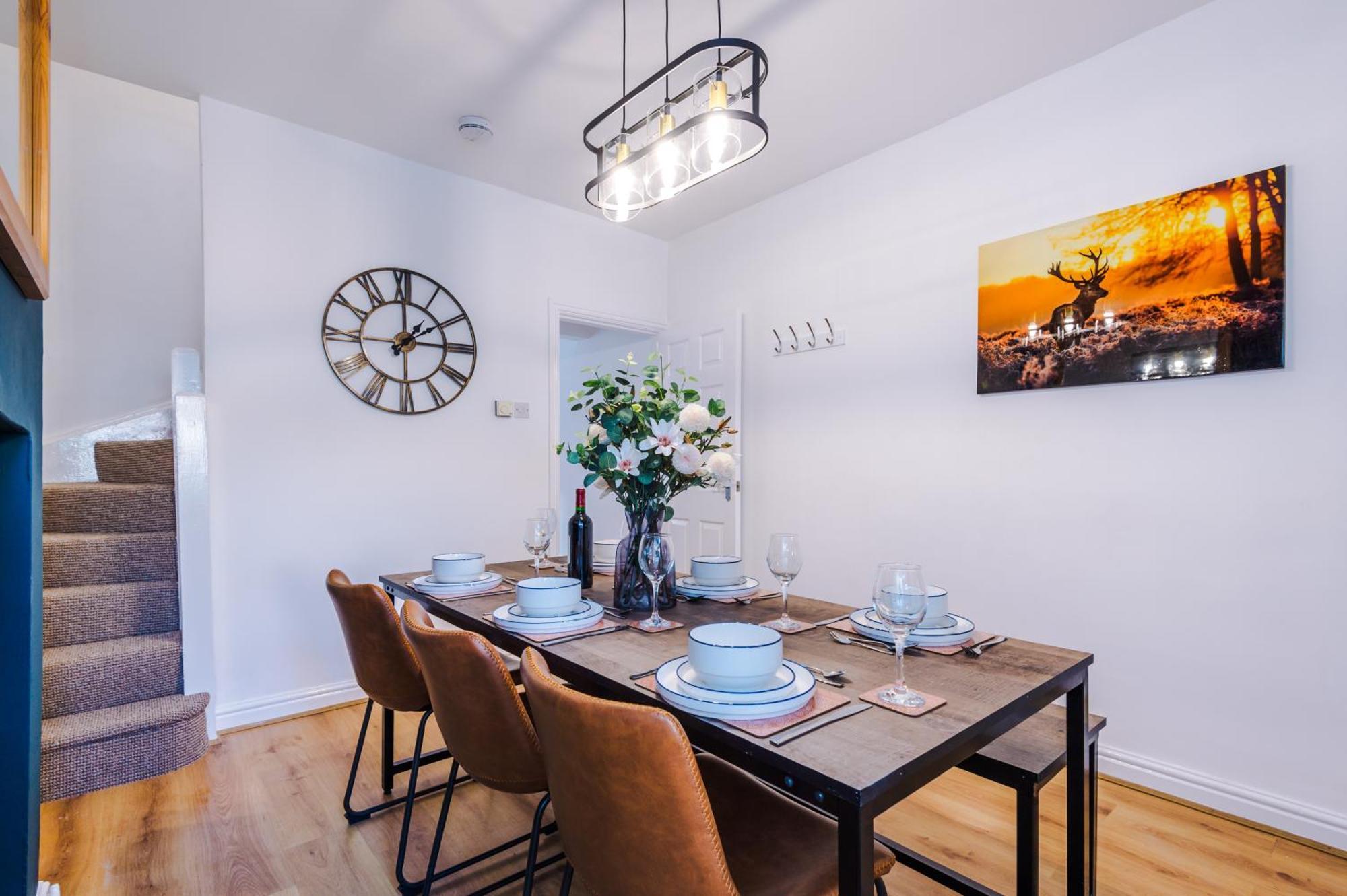 New! Spacious 2-Bed Home In Chester City-Centre By 53 Degrees Property, Ideal For Couples & Small Groups, Great Location - Sleeps 5 Ngoại thất bức ảnh